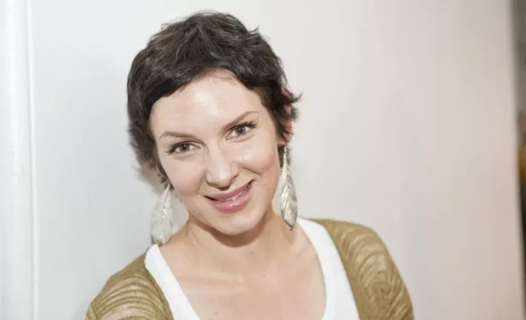 Anu Pensola – suomalainen toimittaja ja luova vaikuttaja